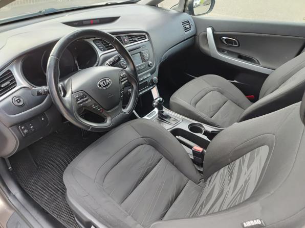 Kia Ceed II Рестайлинг с пробегом 2017 года, цена 1 469 000 рублей, 104000 км, хэтчбек, Автокод Объявления