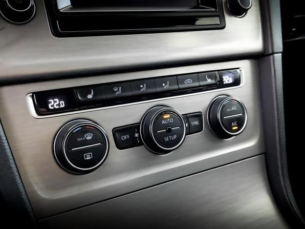Volkswagen Golf VII с пробегом 2014 года, цена 1 180 000 рублей, 182110 км, хэтчбек, Автокод Объявления