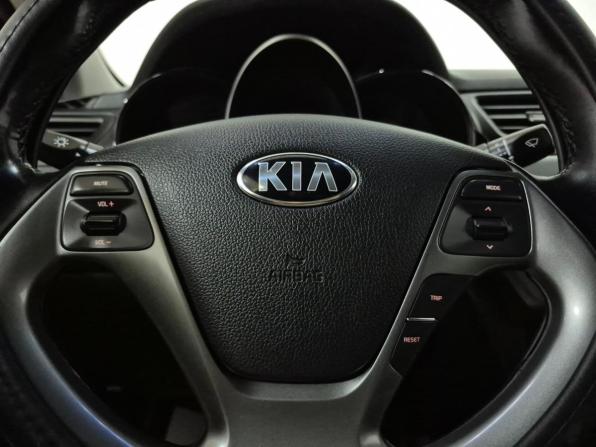 Kia Rio III Рестайлинг с пробегом 2017 года, цена 1 174 000 рублей, 118585 км, седан, Автокод Объявления
