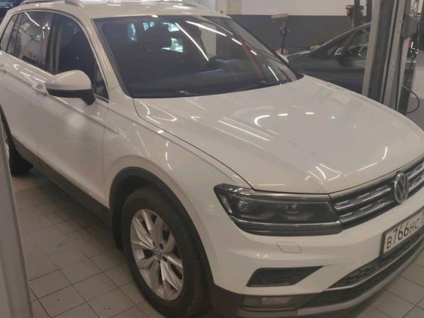 Volkswagen Tiguan II с пробегом 2018 года, цена 2 200 000 рублей, 176000 км, внедорожник, Автокод Объявления