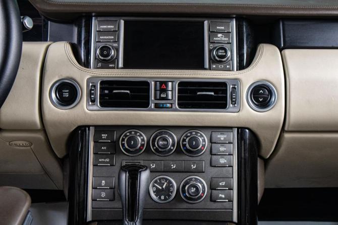 Land Rover Range Rover III Рестайлинг 2 с пробегом 2011 года, цена 2 109 000 рублей, 189000 км, внедорожник, Автокод Объявления