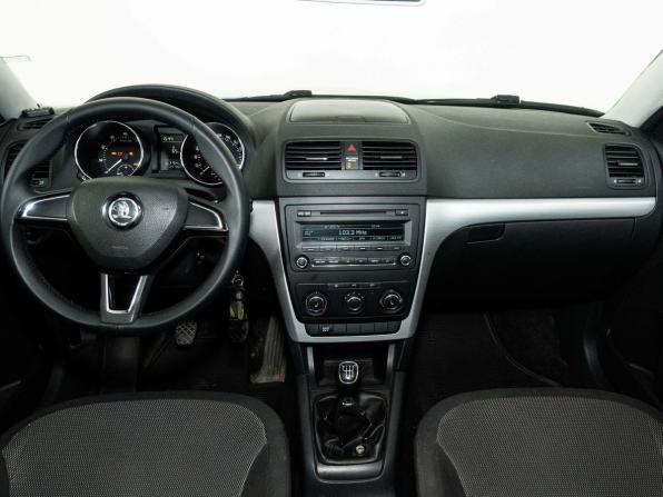 Skoda Yeti I Рестайлинг с пробегом 2014 года, цена 890 000 рублей, 247366 км, внедорожник, Автокод Объявления