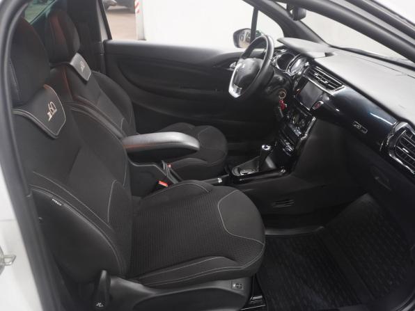 Citroen DS3 I Рестайлинг с пробегом 2015 года, цена 1 033 000 рублей, 100996 км, хэтчбек, Автокод Объявления