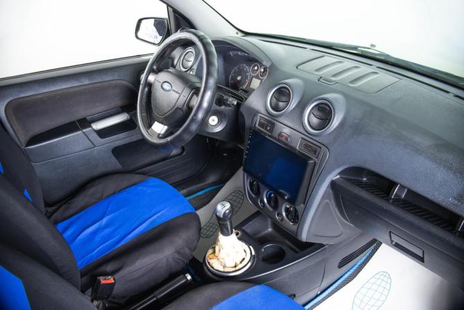 Ford Fusion I Рестайлинг с пробегом 2007 года, цена 399 000 рублей, 214000 км, хэтчбек, Автокод Объявления