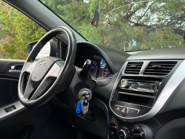 Hyundai Solaris I Рестайлинг с пробегом 2015 года, цена 879 000 рублей, 189527 км, седан, Автокод Объявления