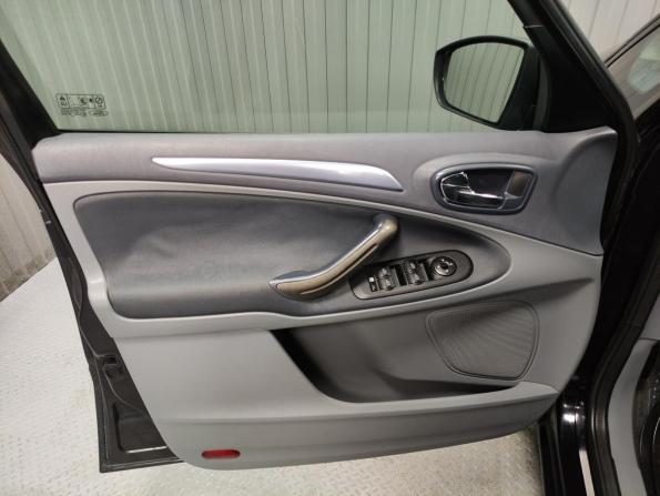 Ford S-MAX I с пробегом 2006 года, цена 595 000 рублей, 332000 км, минивэн, Автокод Объявления