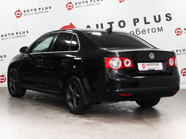 Volkswagen Jetta V с пробегом 2010 года, цена 679 000 рублей, 257290 км, седан, Автокод Объявления