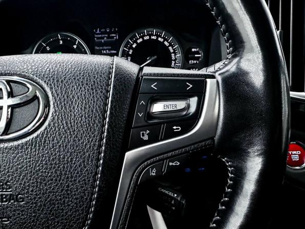 Toyota Land Cruiser 200 Series Рестайлинг 2 с пробегом 2019 года, цена 8 900 000 рублей, 84093 км, внедорожник, Автокод Объявления
