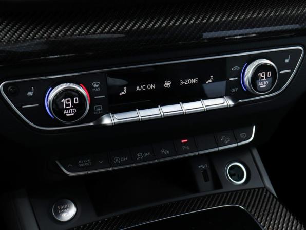 Audi Q5 II (FY) Рестайлинг с пробегом 2021 года, цена 5 299 000 рублей, 28599 км, внедорожник, Автокод Объявления