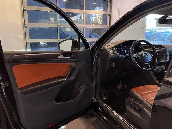 Volkswagen Tiguan II с пробегом 2017 года, цена 2 245 000 рублей, 216621 км, внедорожник, Автокод Объявления