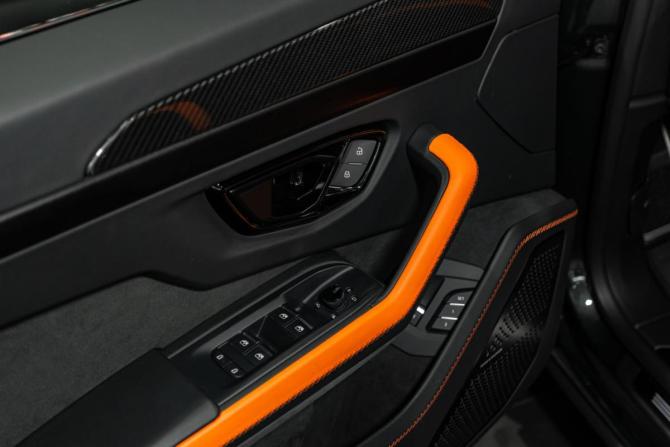 Lamborghini Urus I Рестайлинг с пробегом 2025 года, цена 35 145 000 рублей, 2612 км, внедорожник, Автокод Объявления