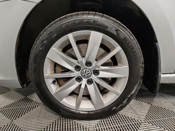 Volkswagen Polo V Рестайлинг с пробегом 2017 года, цена 875 000 рублей, 214593 км, седан, Автокод Объявления