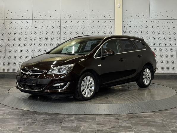 Opel Astra J Рестайлинг с пробегом 2014 года, цена 640 000 рублей, 92815 км, универсал, Автокод Объявления