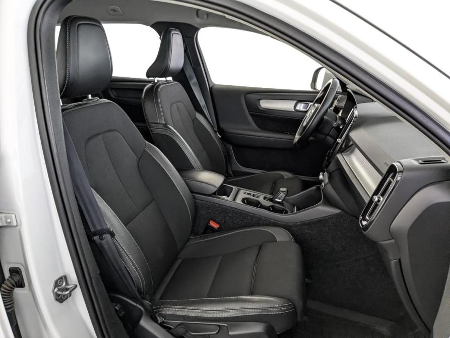 Volvo XC40 I Москва  - изображение 23