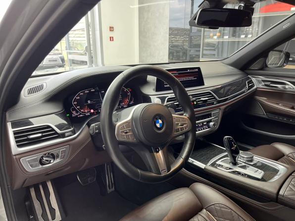 BMW 7 серии VI (G11/G12) Рестайлинг с пробегом 2019 года, цена 6 405 000 рублей, 63161 км, седан, Автокод Объявления