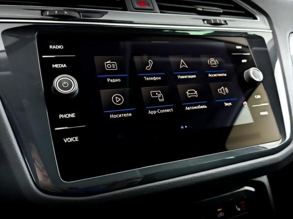 Volkswagen Tiguan II Рестайлинг с пробегом 2021 года, цена 3 750 000 рублей, 17314 км, внедорожник, Автокод Объявления