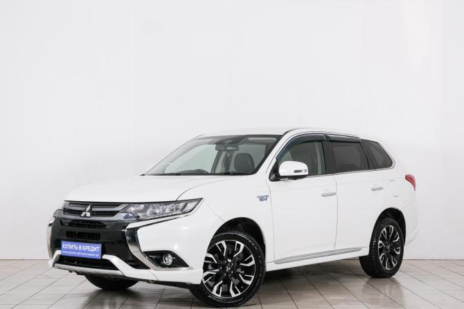 Mitsubishi Outlander III Рестайлинг 3 с пробегом 2018 года, цена 2 339 000 рублей, 109000 км, внедорожник, Автокод Объявления