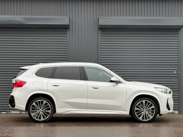 BMW X1 III (U11/U12) с пробегом 2024 года, цена 4 690 000 рублей, 12054 км, внедорожник, Автокод Объявления