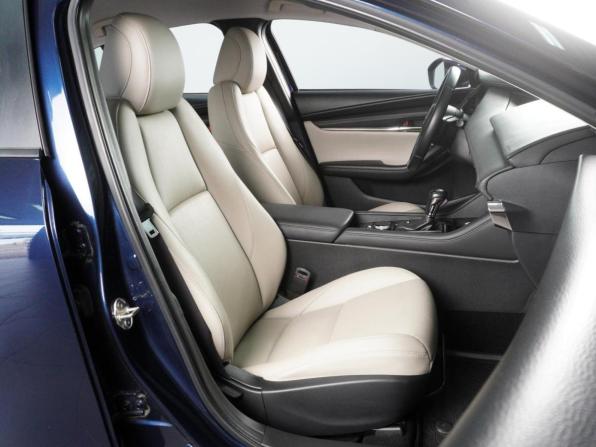 Mazda 3 IV (BP) с пробегом 2019 года, цена 1 619 000 рублей, 121187 км, седан, Автокод Объявления