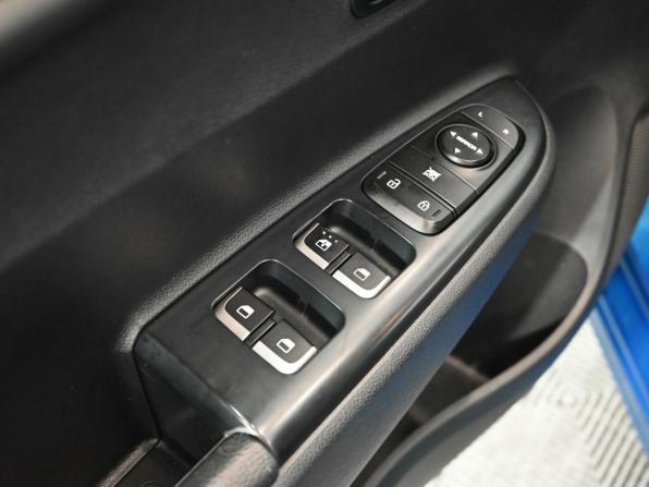 Kia Rio IV с пробегом 2018 года, цена 1 350 000 рублей, 74165 км, седан, Автокод Объявления