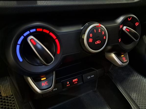 Kia Rio IV с пробегом 2020 года, цена 1 360 000 рублей, 80071 км, седан, Автокод Объявления