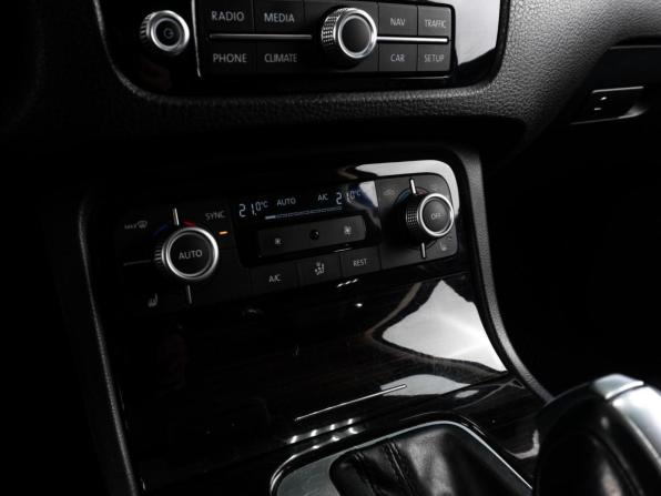 Volkswagen Touareg II Рестайлинг с пробегом 2016 года, цена 3 239 000 рублей, 189786 км, внедорожник, Автокод Объявления