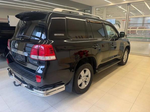 Toyota Land Cruiser 200 Series с пробегом 2010 года, цена 3 450 000 рублей, 200000 км, внедорожник, Автокод Объявления