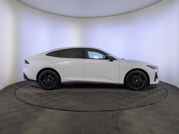 Changan UNI-V I с пробегом 2023 года, цена 2 100 000 рублей, 49815 км, лифтбек, Автокод Объявления