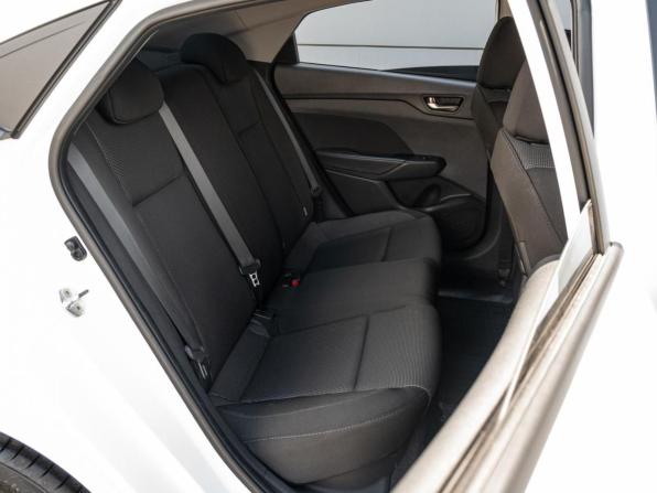 Hyundai Solaris II с пробегом 2018 года, цена 1 690 000 рублей, 7599 км, седан, Автокод Объявления