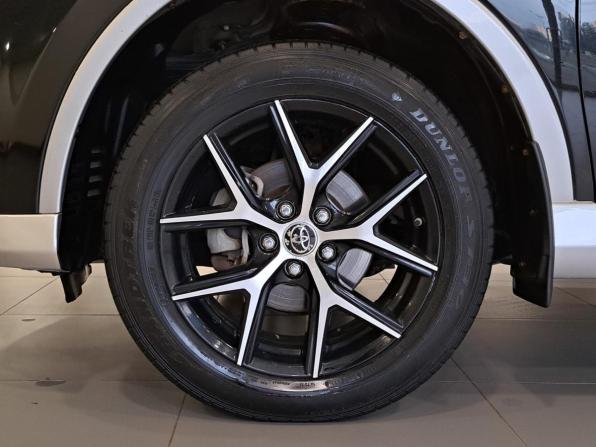 Toyota RAV4 IV (XA40) Рестайлинг с пробегом 2016 года, цена 2 230 000 рублей, 180397 км, внедорожник, Автокод Объявления
