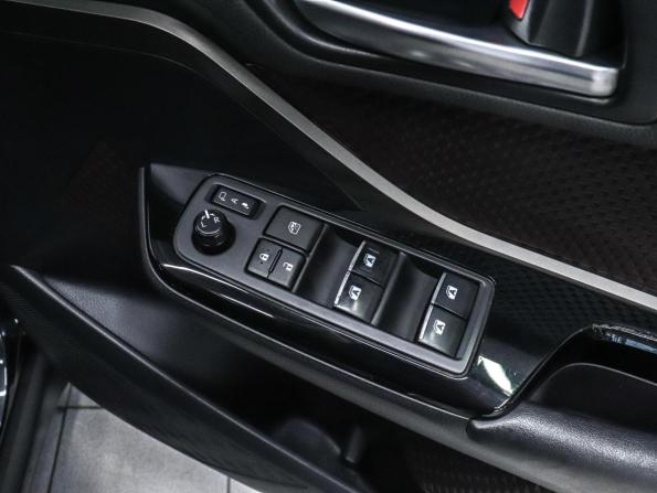 Toyota C-HR I с пробегом 2017 года, цена 1 899 000 рублей, 98527 км, внедорожник, Автокод Объявления
