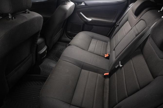 Ford Mondeo IV Рестайлинг с пробегом 2012 года, цена 599 000 рублей, 255500 км, седан, Автокод Объявления