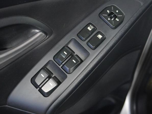Hyundai ix35 I с пробегом 2012 года, цена 979 000 рублей, 136218 км, внедорожник, Автокод Объявления