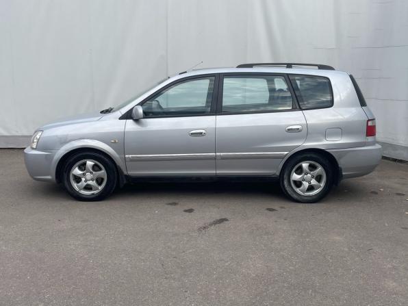 Kia Carens I (RS) Рестайлинг с пробегом 2006 года, цена 325 000 рублей, 324581 км, компактвэн, Автокод Объявления