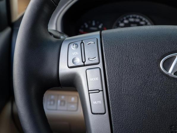 Hyundai H-1 II с пробегом 2015 года, цена 2 650 000 рублей, 218797 км, фургон, Автокод Объявления