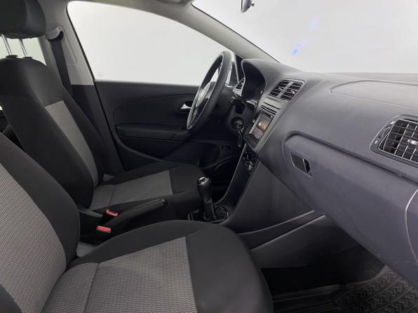 Volkswagen Polo V с пробегом 2013 года, цена 830 000 рублей, 111456 км, седан, Автокод Объявления
