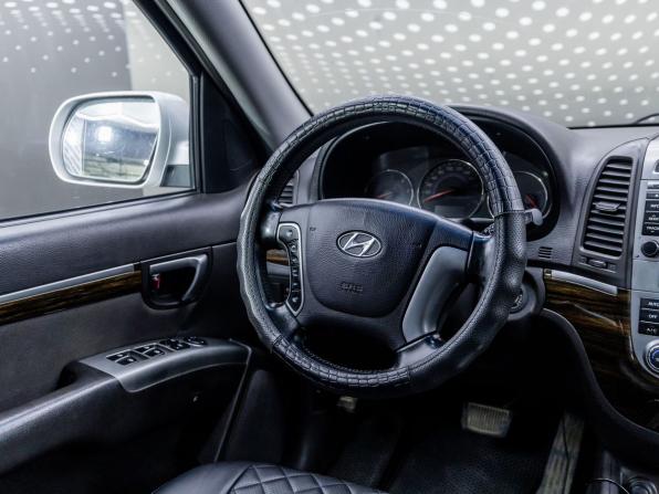 Hyundai Santa Fe II Рестайлинг с пробегом 2010 года, цена 696 000 рублей, 214369 км, внедорожник, Автокод Объявления