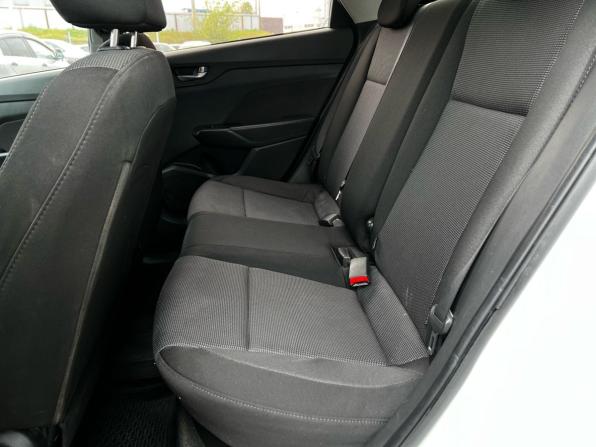 Hyundai Solaris II с пробегом 2019 года, цена 960 000 рублей, 186111 км, седан, Автокод Объявления