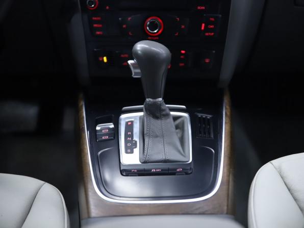 Audi Q5 I (8R) с пробегом 2011 года, цена 1 310 000 рублей, 184620 км, внедорожник, Автокод Объявления