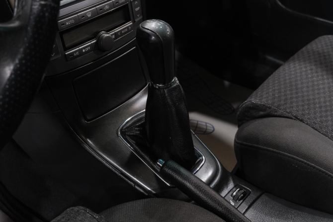 Toyota Avensis II с пробегом 2005 года, цена 749 000 рублей, 275000 км, седан, Автокод Объявления