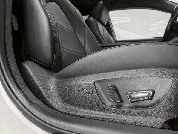 Toyota Avalon V с пробегом 2022 года, цена 3 885 000 рублей, 35658 км, седан, Автокод Объявления
