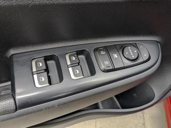 Kia Rio IV Рестайлинг с пробегом 2021 года, цена 1 630 000 рублей, 56582 км, седан, Автокод Объявления