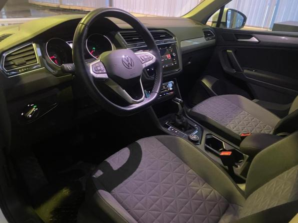 Volkswagen Tiguan II Рестайлинг с пробегом 2021 года, цена 3 550 000 рублей, 41628 км, внедорожник, Автокод Объявления