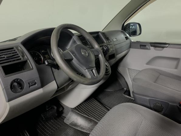 Volkswagen Caravelle T5 Рестайлинг с пробегом 2011 года, цена 1 528 000 рублей, 290000 км, минивэн, Автокод Объявления