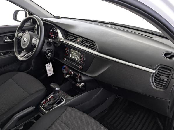 Kia Rio IV Рестайлинг с пробегом 2021 года, цена 1 725 000 рублей, 33599 км, седан, Автокод Объявления