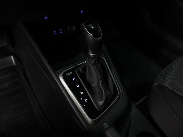 Hyundai Solaris II с пробегом 2018 года, цена 1 300 000 рублей, 133000 км, седан, Автокод Объявления