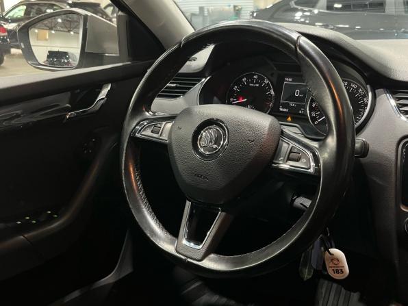 Skoda Octavia III (A7) с пробегом 2015 года, цена 950 000 рублей, 189262 км, лифтбек, Автокод Объявления
