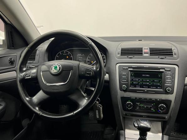 Skoda Octavia II (A5) Рестайлинг с пробегом 2012 года, цена 839 000 рублей, 207157 км, лифтбек, Автокод Объявления