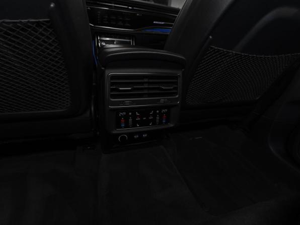 Audi Q8 I (4M) с пробегом 2018 года, цена 5 250 000 рублей, 187093 км, внедорожник, Автокод Объявления