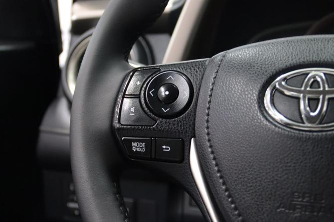 Toyota RAV4 IV (XA40) с пробегом 2013 года, цена 1 645 450 рублей, 317342 км, внедорожник, Автокод Объявления